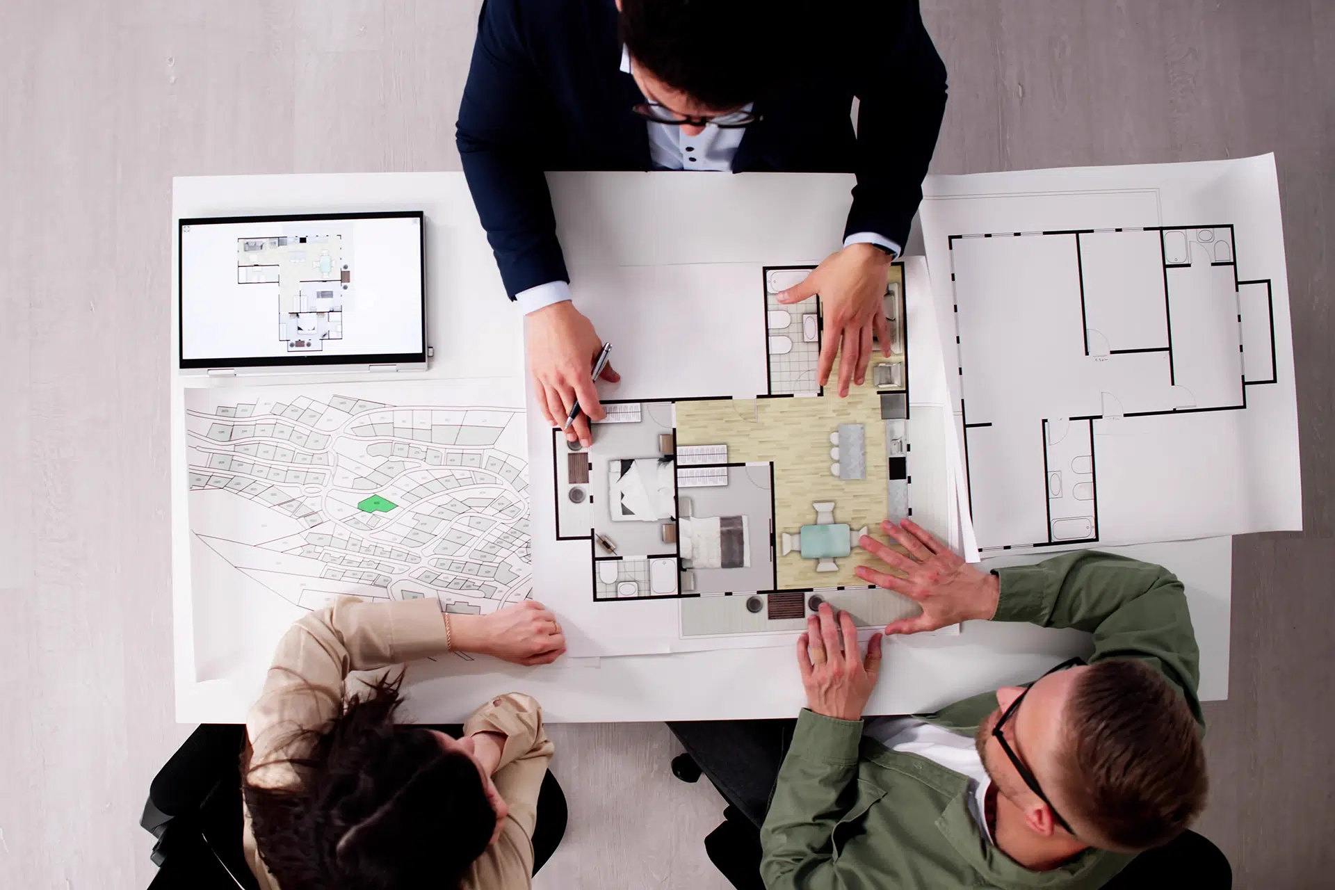 Adobe_Express_20230425_1854180_1 Unterschied zwischen Bausachverständigem und Sachverständigem für Immobilienbewertung